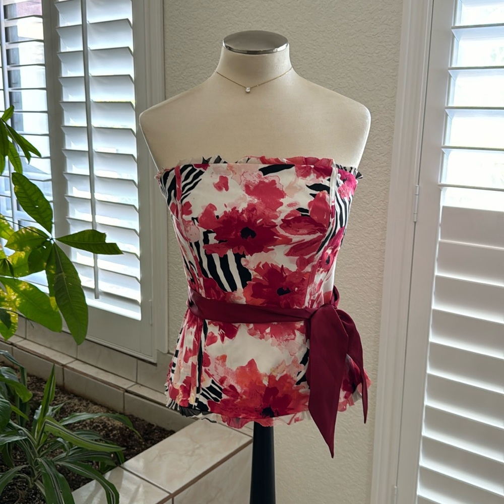 White House Black Market Top… Size 8